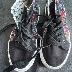 Boys Justice League Size 13